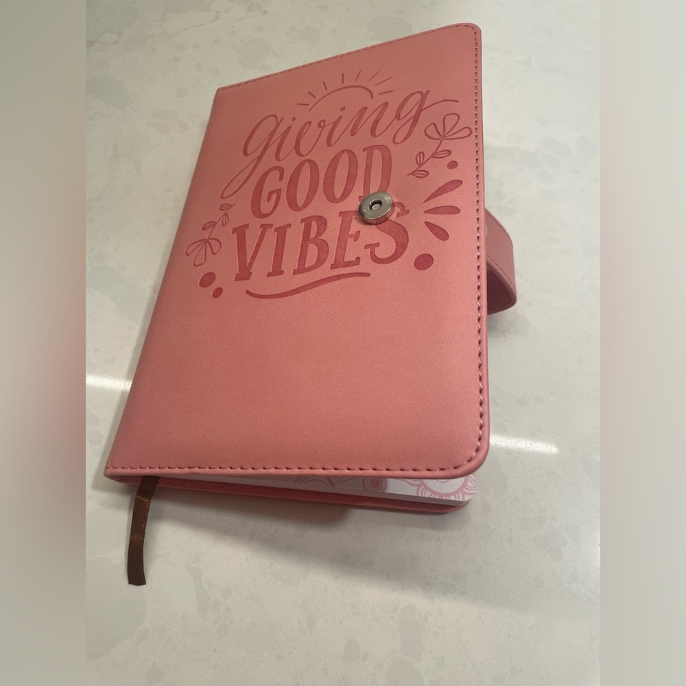 Pink FAUX LEATHER‎  Design Padded Leatherette Cover Magnetic Clip Journal - Picture 4 of 6